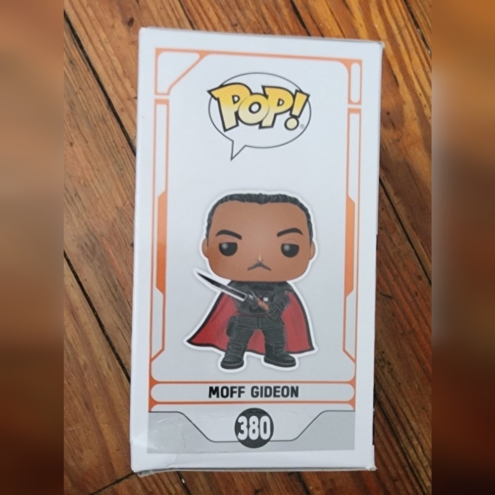 Funko Pop! Star Wars: The Mandalorian - Moff Gideon #380 vinyl bobblehead figure - Picture 2 of 6